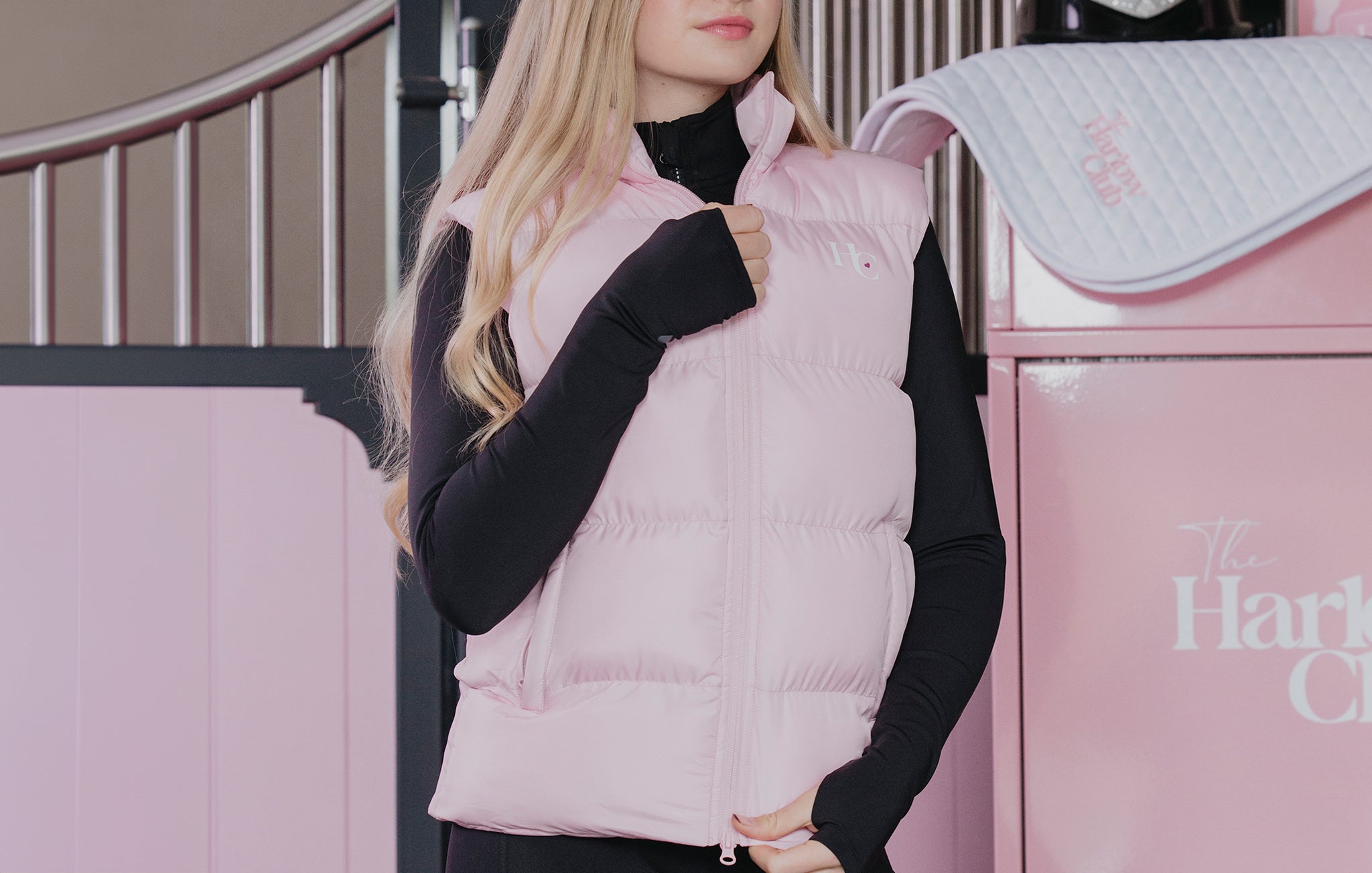 JACKETS & OUTERWEAR